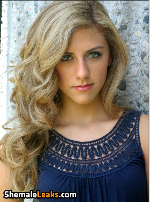 Perry Mattfeld / perrymattfeld Leaked Nude OnlyFans (Photo 1