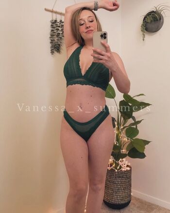Petite_Vanessa_Summers Leaked Nude OnlyFans (Photo 32)