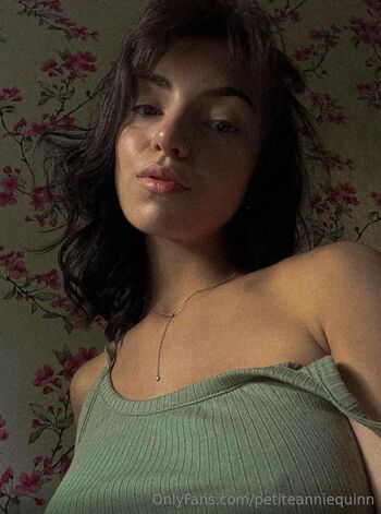 petiteanniequinn