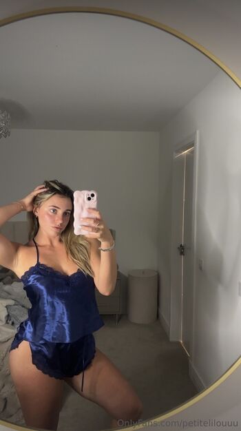 Petitelilouuu Leaked Nude OnlyFans (Photo 2)