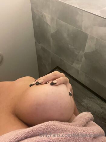 Phoebewillow Leaked Nude OnlyFans (Photo 21)