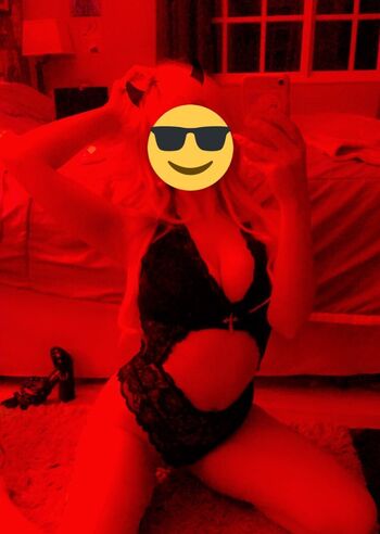 pinkharm Leaked Nude OnlyFans (Photo 3)