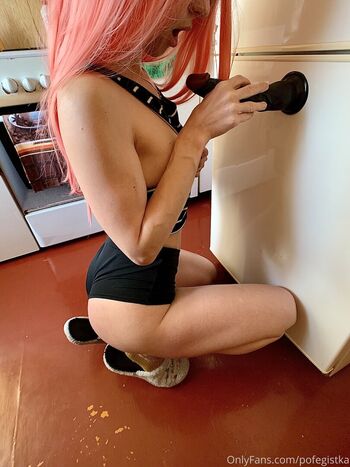 pofegistka Leaked Nude OnlyFans (Photo 16)