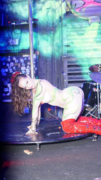 polegoddessjuicyjules