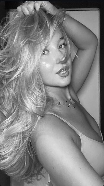 Polinaarvvv Leaked Nude OnlyFans (Photo 24)