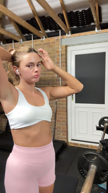 Poppyhollins