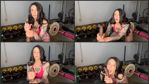 PrincessVenice Leaked Nude OnlyFans (Photo 2)