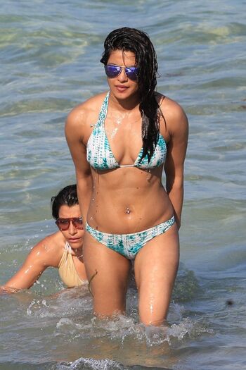 Priyanka Chopra Leaked Nude OnlyFans (Photo 92)