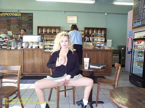 PublicFlash.com Leaked Nude OnlyFans (Photo 2)