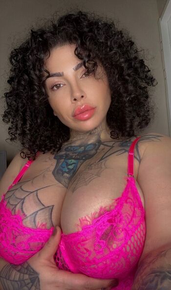 queenazita Leaked Nude OnlyFans (Photo 25)