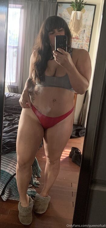 queenofcali Leaked Nude OnlyFans (Photo 2)