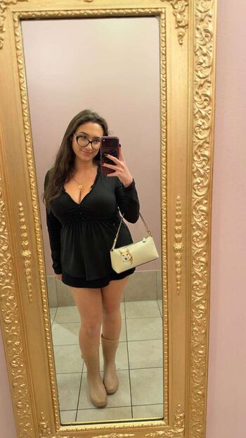 qveenjulia