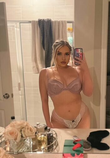 RachRyan Leaked Nude OnlyFans (Photo 1)