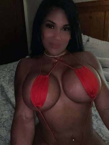 Raiza Isabel Leaked Nude OnlyFans (Photo 12)