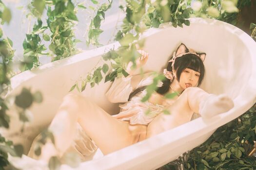 落落Raku Leaked Nude OnlyFans (Photo 89)