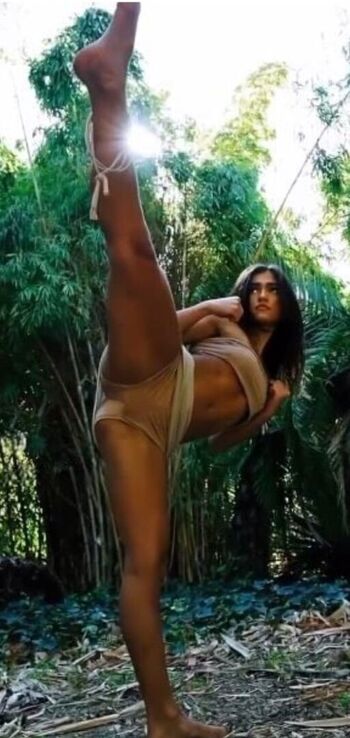 Rayna Vallandingham Leaked Nude OnlyFans (Photo 10)