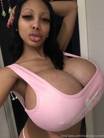 realrubysunset Leaked Nude OnlyFans (Photo 8)