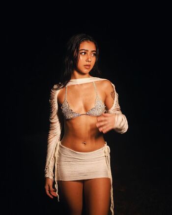 Rebeca Barreto Leaked Nude OnlyFans (Photo 18)