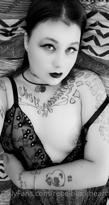 rebelblackheart Leaked Nude OnlyFans (Photo 6)