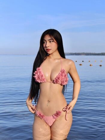 Red Alexandria Fajutrao Leaked Nude OnlyFans (Photo 8)