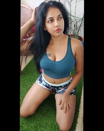 Reshma Pasupuleti Leaked Nude OnlyFans (Photo 27)