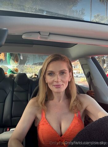ria-sky Leaked Nude OnlyFans (Photo 23)