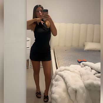 riana r Leaked Nude OnlyFans (Photo 10)