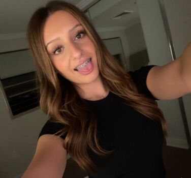 riana r Leaked Nude OnlyFans (Photo 15)