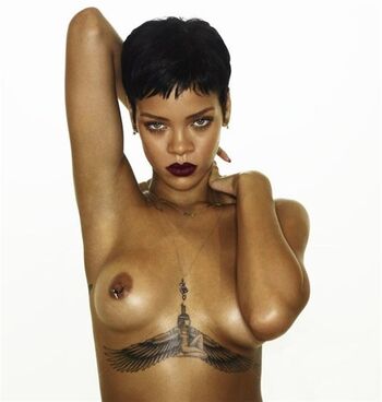 Rihanna Leaked Nude OnlyFans (Photo 680)