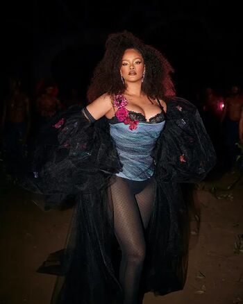 Rihanna Leaked Nude OnlyFans (Photo 1251)