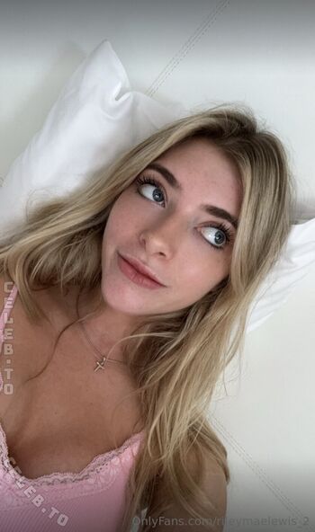 Riley Mae Lewis
