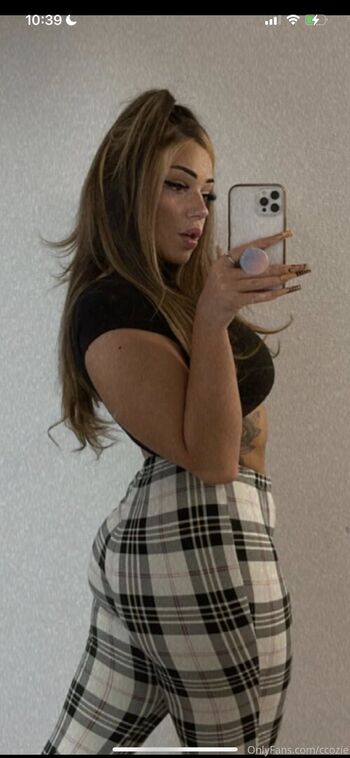 riyaroziepromo Leaked Nude OnlyFans (Photo 7)