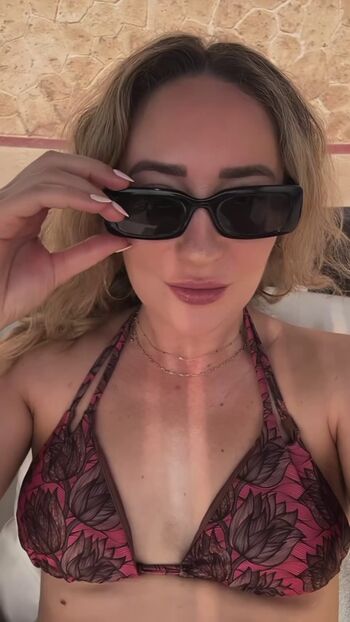 Robyn Adele Anderson Leaked Nude OnlyFans (Photo 20)