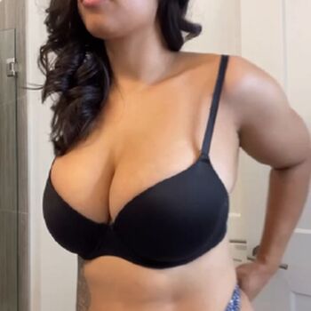 Robyn Banks Leaked Nude OnlyFans (Photo 2)