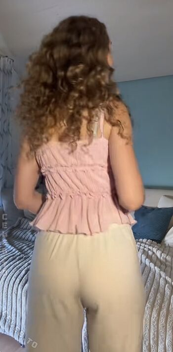 romysvibess Leaked Nude OnlyFans (Photo 1)