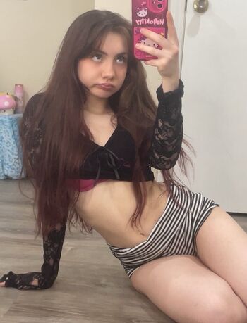 rosexdelle Leaked Nude OnlyFans (Photo 2)