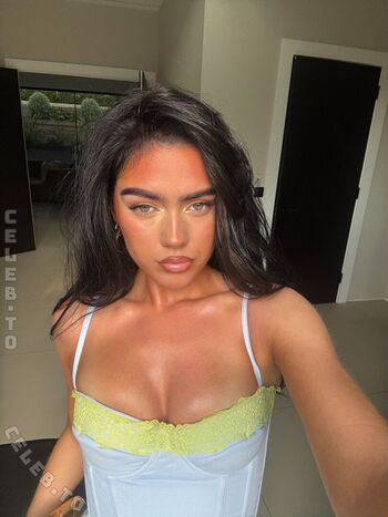 Roxanarosuu Leaked Nude OnlyFans (Photo 6)