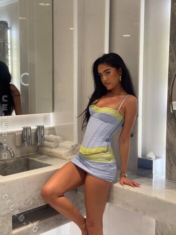 Roxanarosuu Leaked Nude OnlyFans (Photo 10)