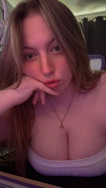rxze_xo Leaked Nude OnlyFans (Photo 1)