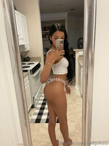 Sadgalkate Leaked Nude OnlyFans (Photo 38)