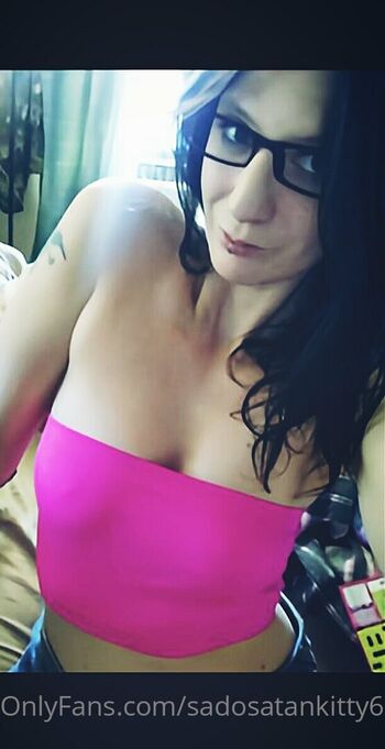 sadosatankitty69 Leaked Nude OnlyFans (Photo 20)