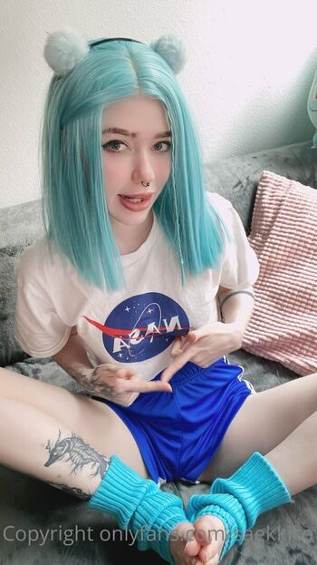 Saekki Leaked Nude OnlyFans (Photo 24)