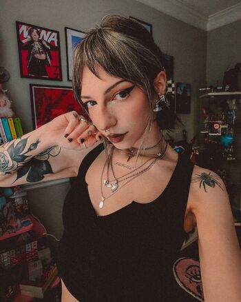 sailorbeeee Leaked Nude OnlyFans (Photo 4)