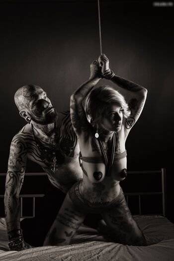 Sandra Inked Leaked Nude OnlyFans (Photo 5)