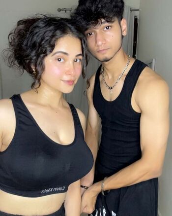 Santoor Mom Rachna Leaked Nude OnlyFans (Photo 6)