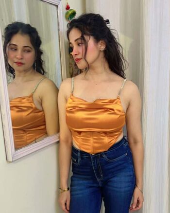 Santoor Mom Rachna Leaked Nude OnlyFans (Photo 8)