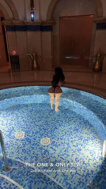 Sara Khalifa Leaked Nude OnlyFans (Photo 21)