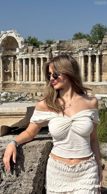 Sara Majorczyk Leaked Nude OnlyFans (Photo 1)