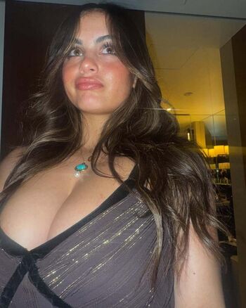 Sarabella Harris