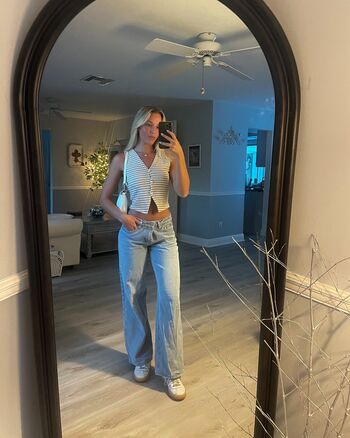 Sarah Abbott Leaked Nude OnlyFans (Photo 9)